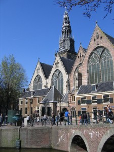 Oude Kerk - Cultural center in oldest city building