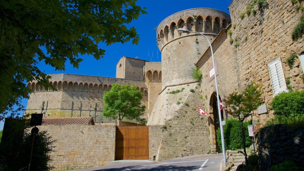 1-medici-fortress-italy-thebitetour