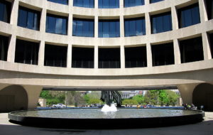 18. Fountain at The Smithsonian - Washington DC, USA
