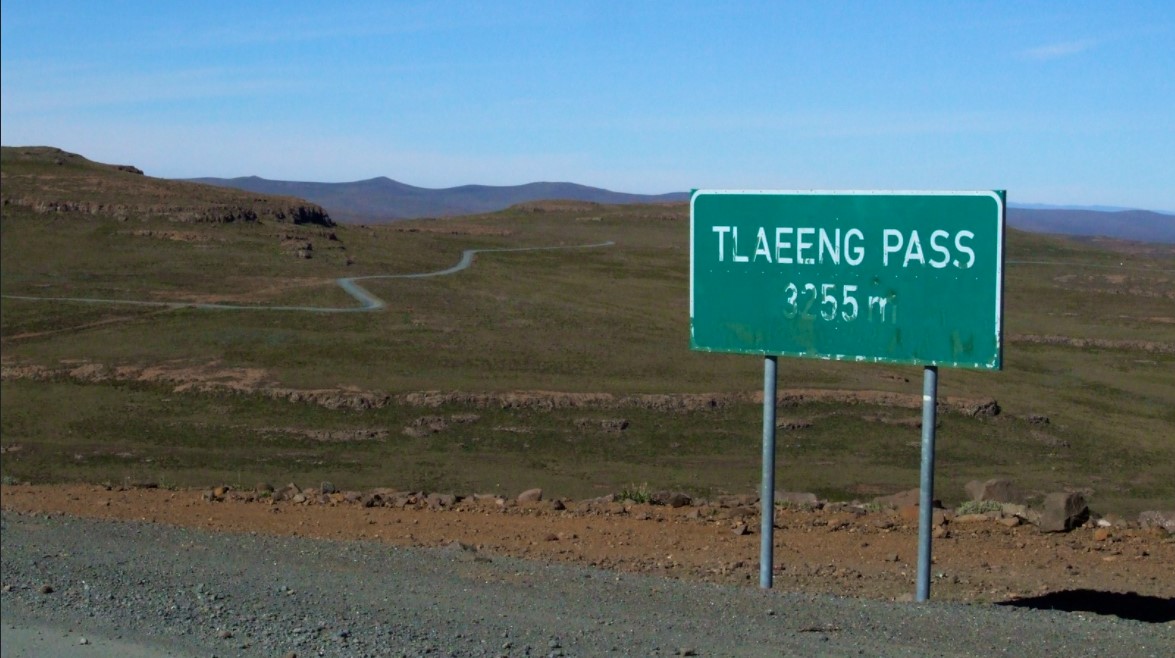 Africa - Tlaeng Pass, 3.251 meters