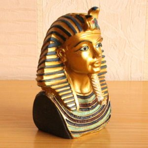 5. Statue of the Pharaoh - Egypt