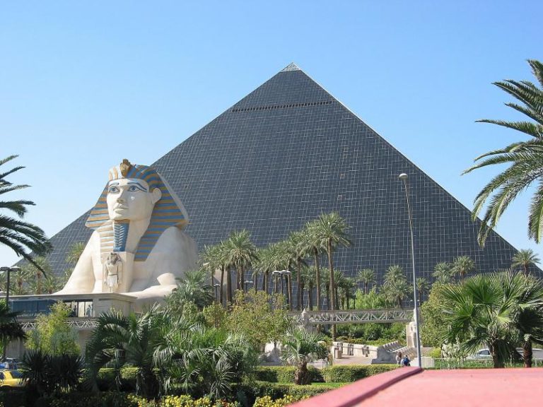 The 8 Largest Pyramids in the World - TheBiteTour.com