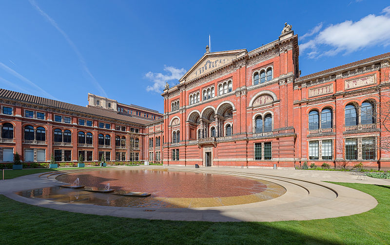 8. Victoria & Albert Museum - 30,000 m2