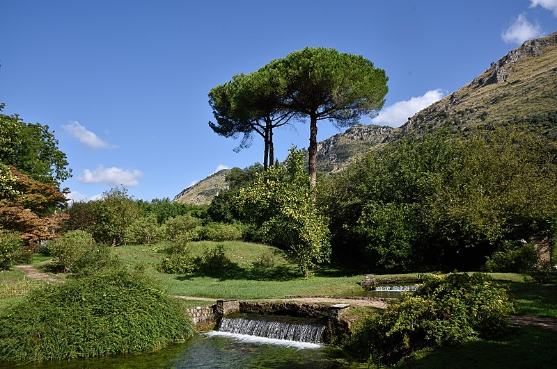 Garden of Ninfa, Cisterna di Latina