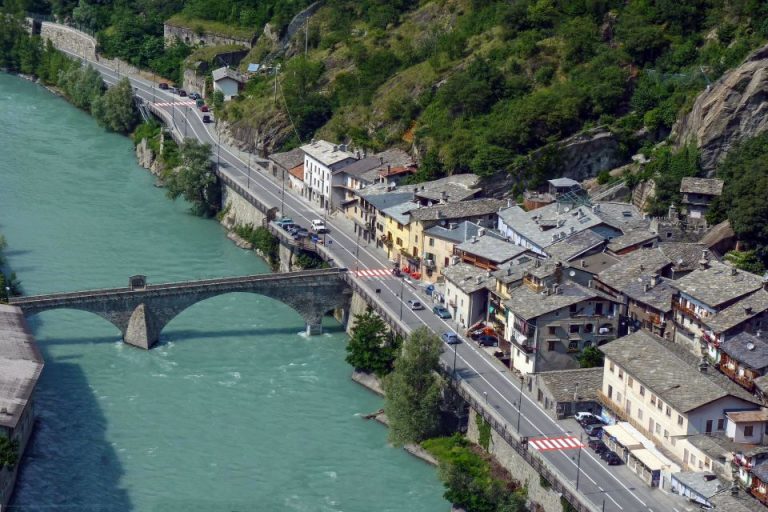 The Longest And Most Important Rivers In Italy TheBiteTour Com   Dora Baltea River Italy 768x512 