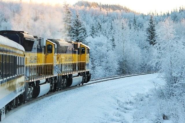 train alaska travel rail 1