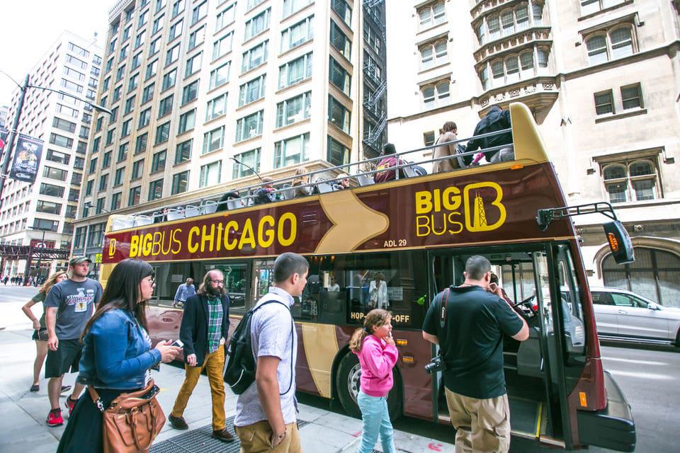 Chicago Hop-on-Hop-off Bus Tour: Classic, Premium or Deluxe
