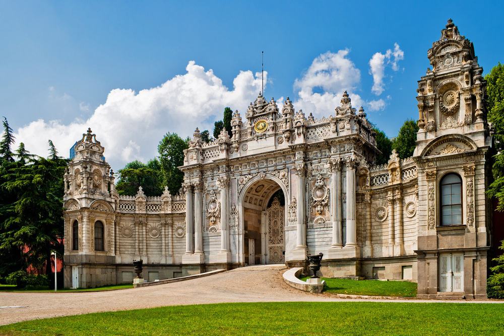 Dolmabahçe Palace Guided Tour with Admission