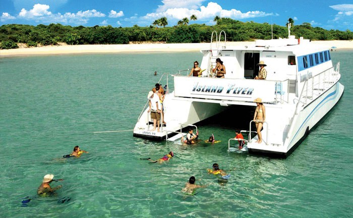 From Fajardo: Full Day Culebra Islands Catamaran Tour