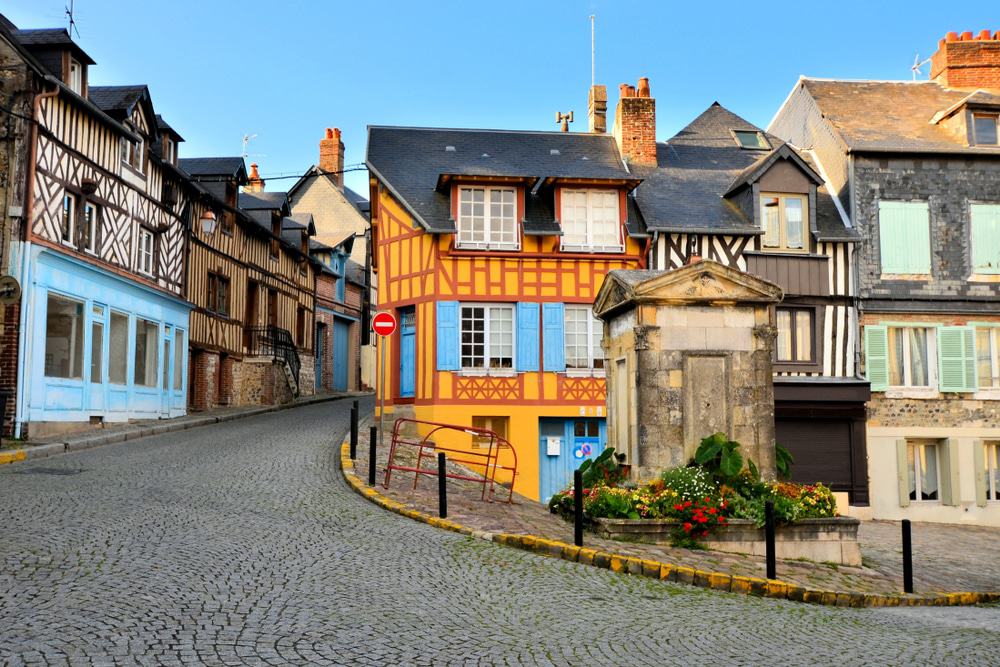 From Paris: Full-Day Small Group Tour to Honfleur