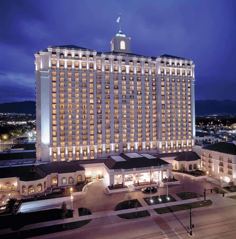 Grand American Hotel