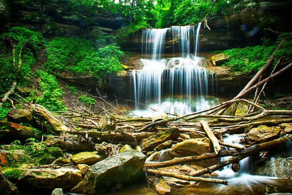 Quakertown Falls, Lawrence County