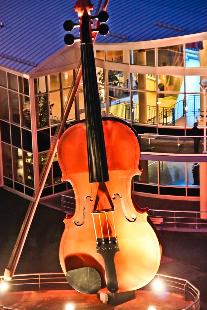 See the world’s largest fiddle