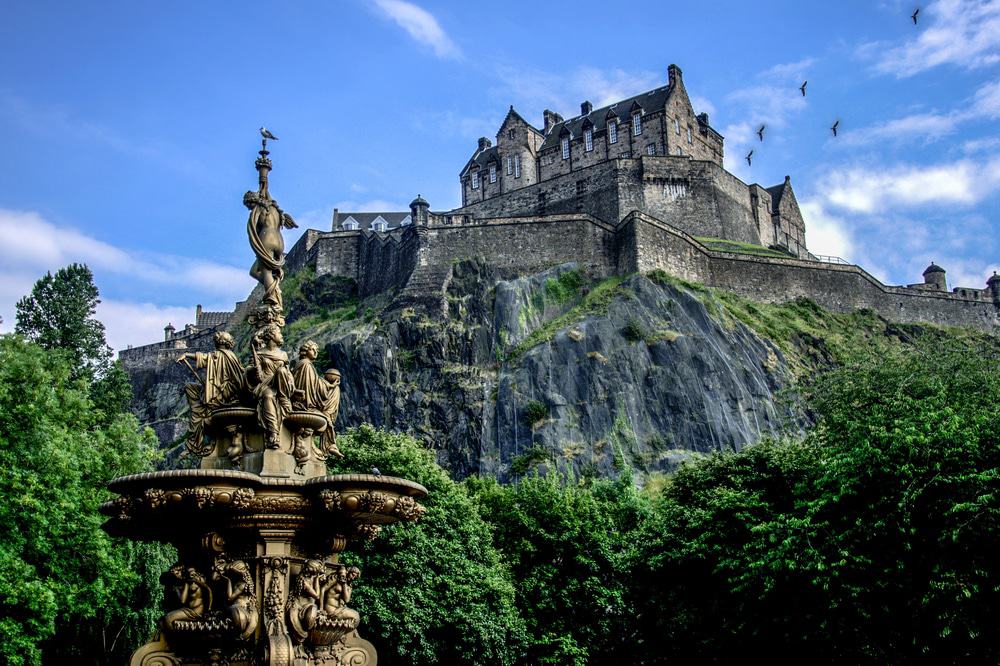 Skip-the-Line Ticket and Guided Tour of Edinburgh Castle